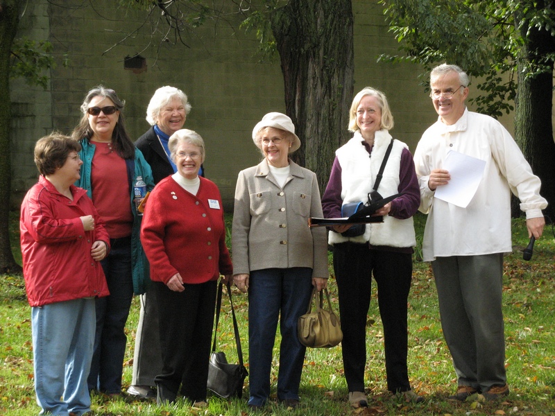 Chevy Chase DAR supports Higgins Cemetery